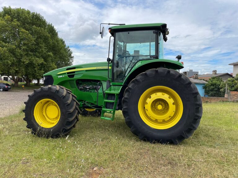 TRATOR JOHN DEERE 7195J – ANO 2015 – 195CV – CAMBIO AUTOQUAD – 12.000 HS
