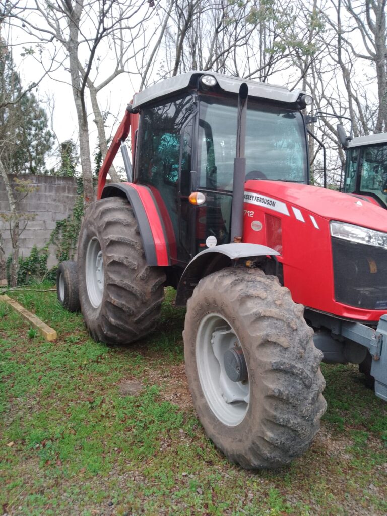 TRATOR MF6712C 2017 MASSEY FERGUSON