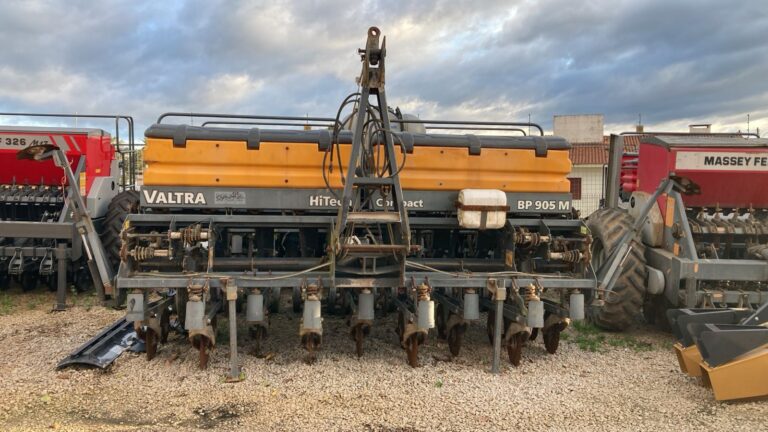 PLANTADORA VALTRA BP905M 2013